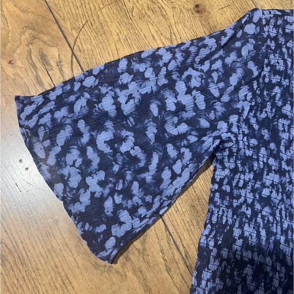 & Other Stories Blue Floral Smocked Blouse in Women's Size 12 - Picture 4 of 9